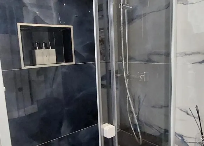 アパート Le156 Cosy Thermes, Piscine & Box Prive エクスレバン